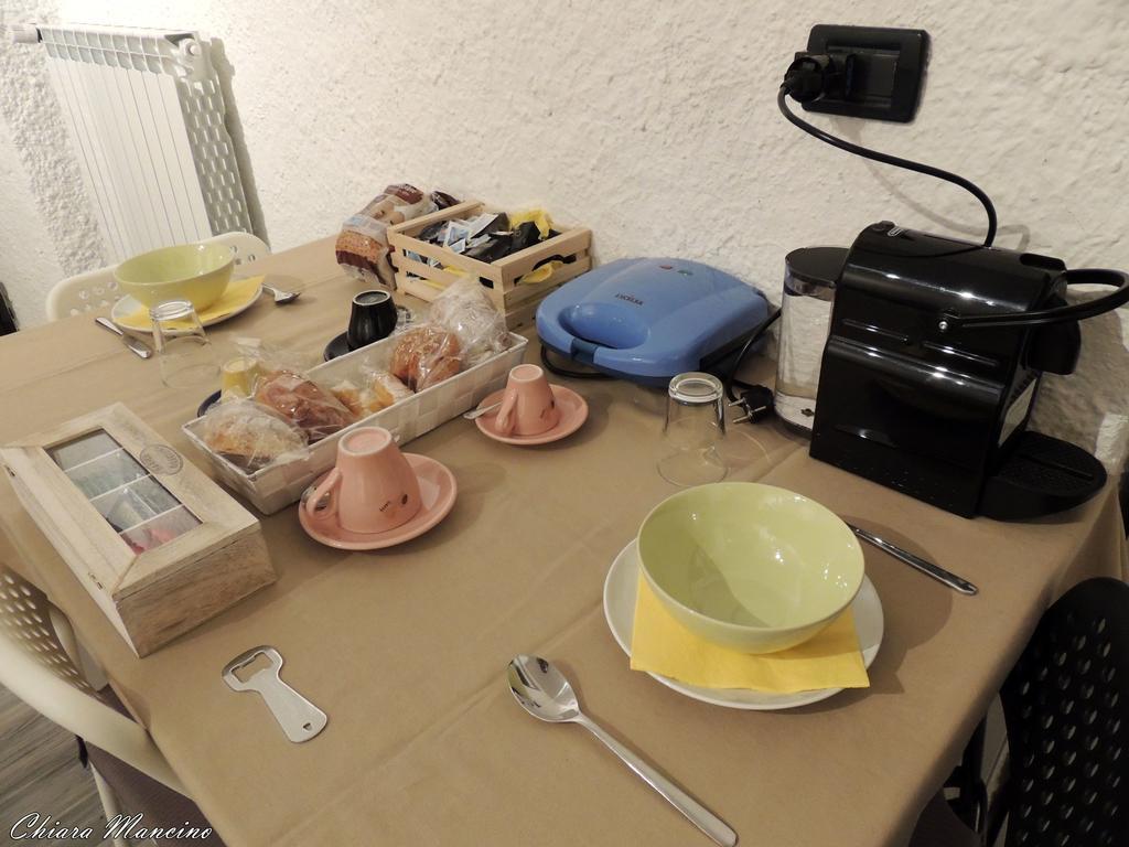 La Casa Del Colonnello Hotel Vercelli Kültér fotó