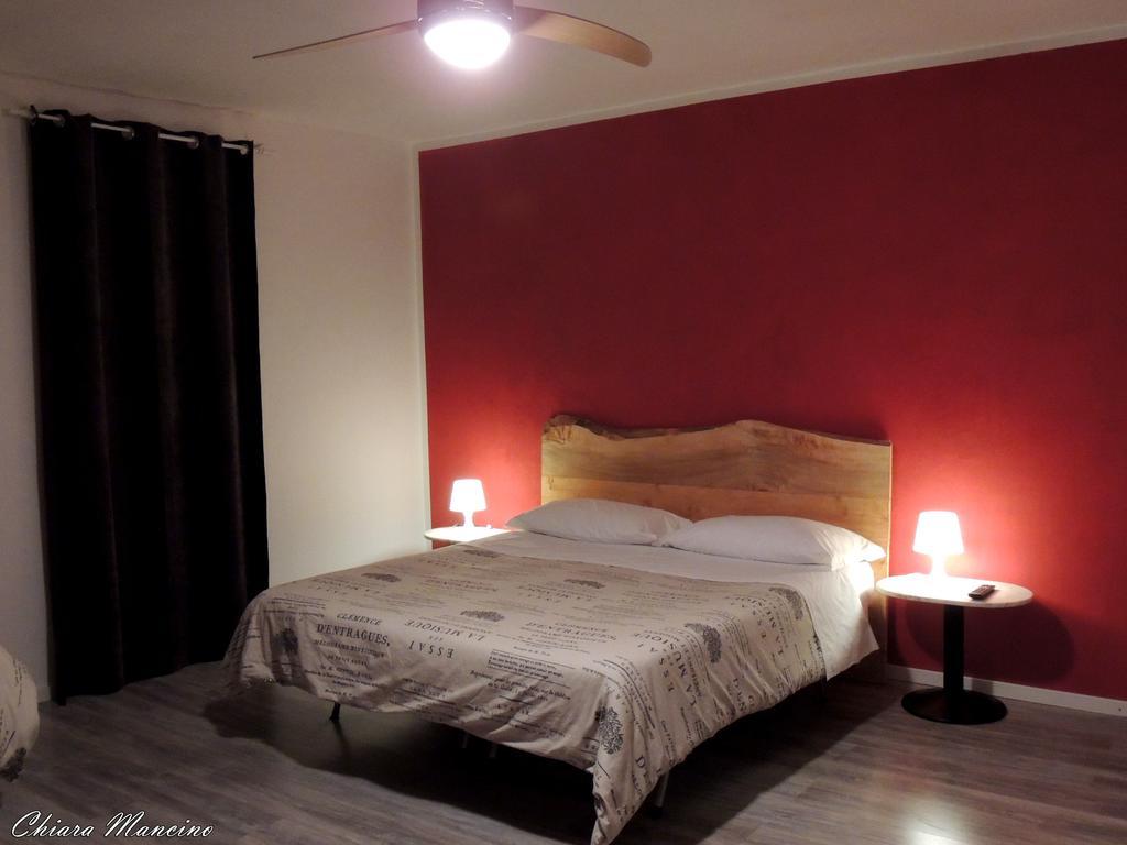 La Casa Del Colonnello Hotel Vercelli Kültér fotó