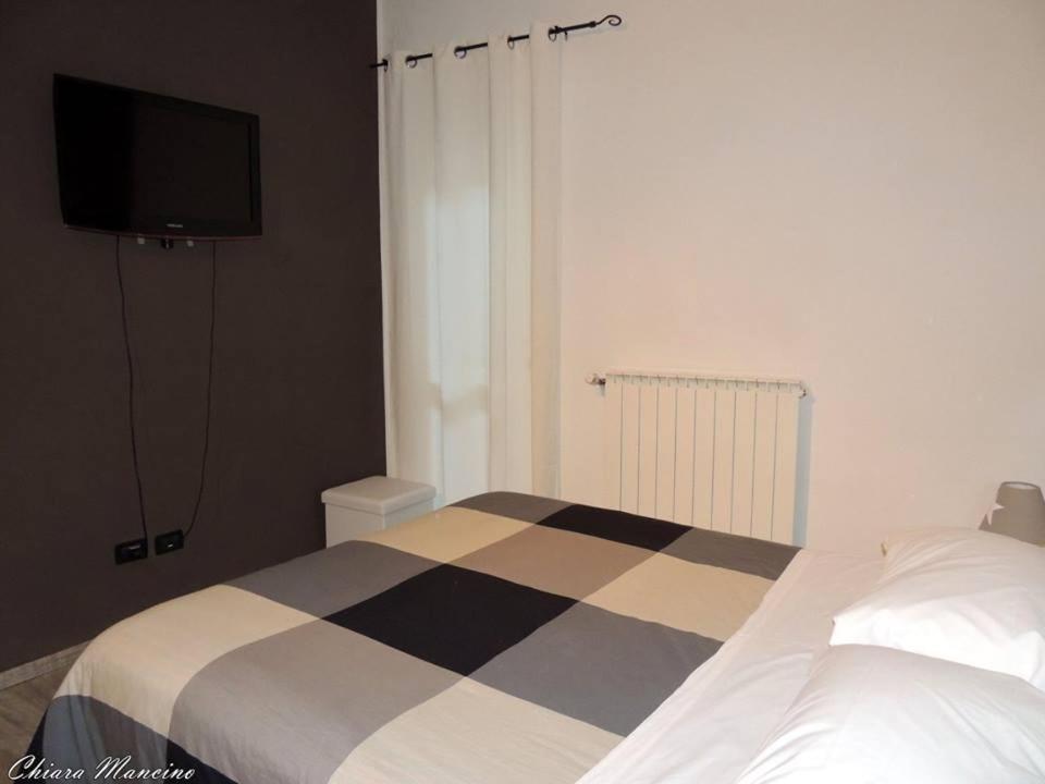 La Casa Del Colonnello Hotel Vercelli Kültér fotó